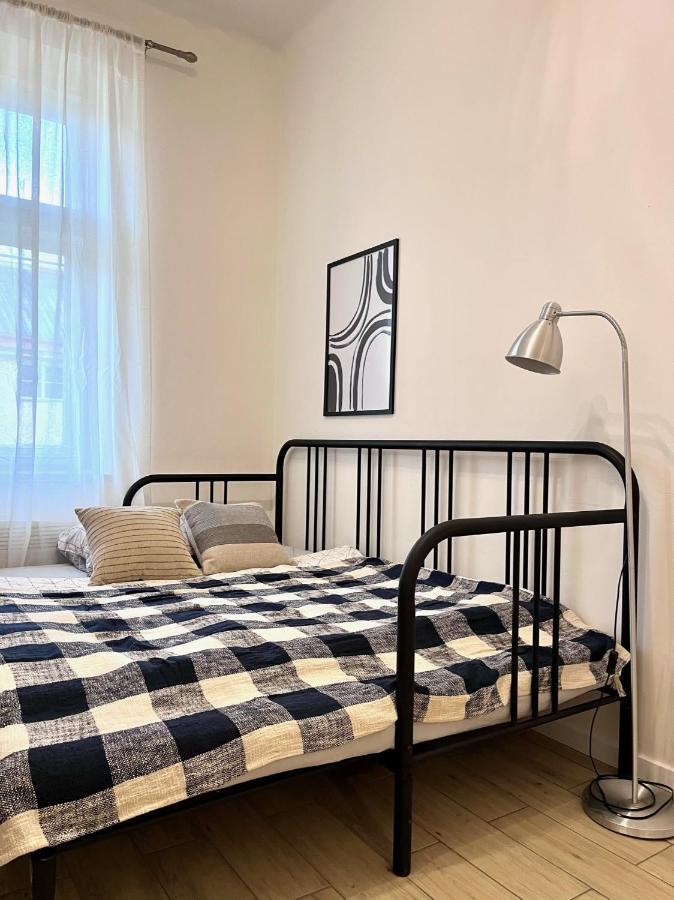 Quiet Apartment Close To Center Praga Esterno foto