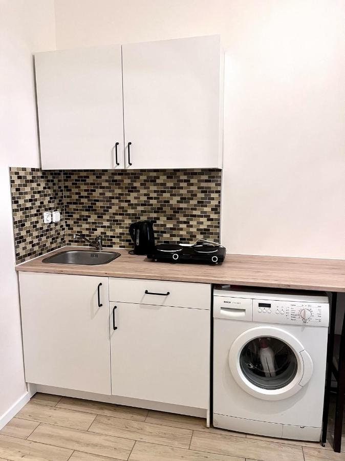Quiet Apartment Close To Center Praga Esterno foto